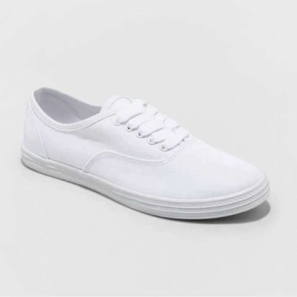 Universal Thread Lace Up Sneakers